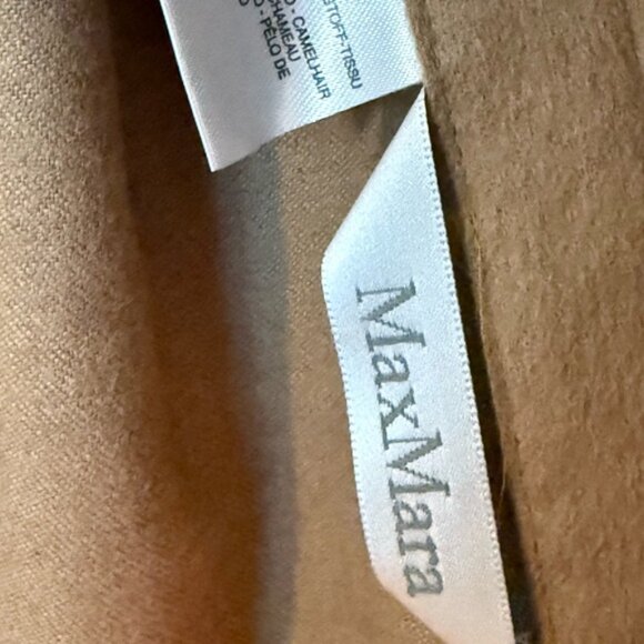 Vintage MaxMara Camel Jacket - Picture 2 of 3
